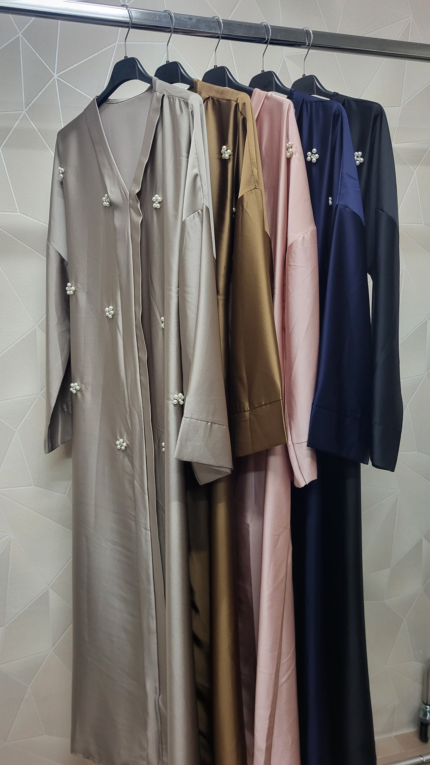Abaya Hind